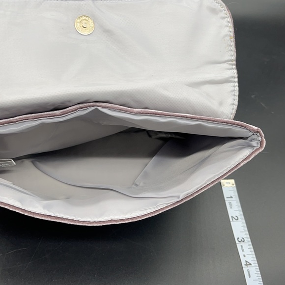 Velvety Mauve Wristlet with Chain Strap & Fringe NWOT - Picture 3 of 4